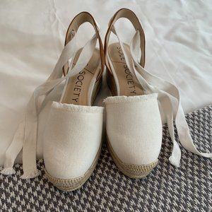 White Sole Society Closed Toe Tie Up Sandals